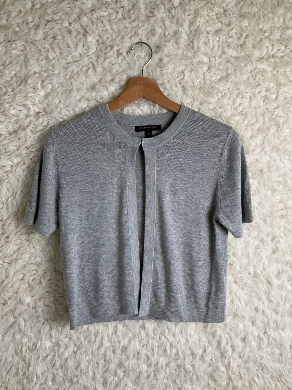 BANANA REPUBLIC WOMEN'S GRAY SHORT-SLEEVED LIGHT CARIDGAN~SIZE SMALL! - Picture 2 of 8